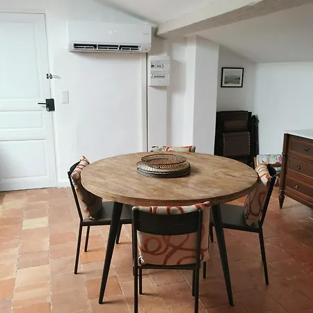 Casa vacanze Les Pins, Russol *