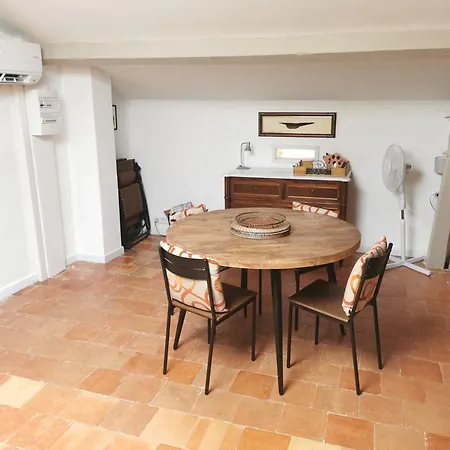 Feriehus Les Pins, Russol Laure-Minervois